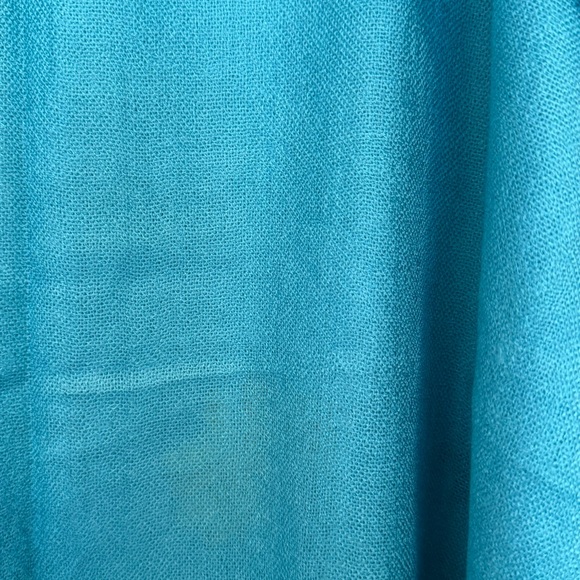 Scarf/Shawl. Teal and Floral Embroidery. Pashmina Designed. Great Condition! - Picture 5 of 8